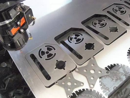 Fazer à máquina de processamento de aço inoxidável do laser de AL1060 AL6061 personalizou
